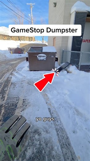 I found an abandoned gaming monitor dumpster diving at Gamestop! #dumpsterdiving #gaming #pc #gamer #reels | Dumpster Dive King