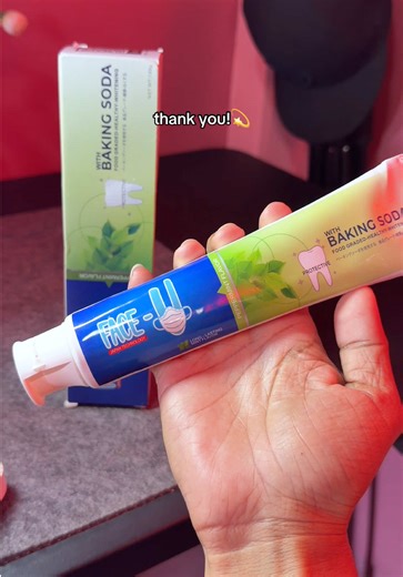 Whitening Toothpaste with Baking Soda Benefits