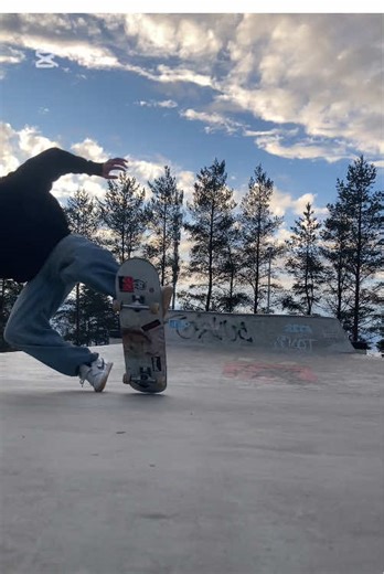 #foryou #fyp #skate #fry #kickflip #skateboarding #skeitti