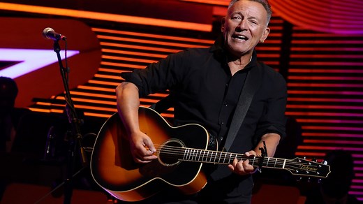 Watch Bruce Springsteen's Surprise Performance of 'Pink Houses' With John Mellencamp