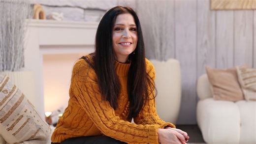 Shoshannah Stern Broke Barriers as a Deaf Actor. Then Marlee Matlin Asked Her to Direct