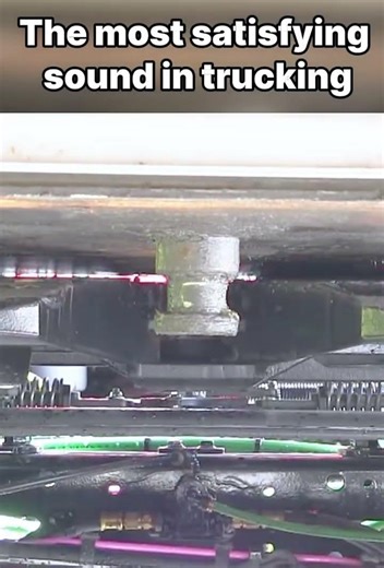 #longhaultrucker #funny #truckdriving #jwalock