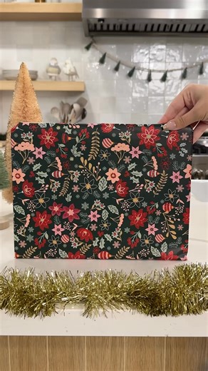 Plans, meals, chores, recipes, grocery lists, photos, and more...all in one seamless family hub! Save $100 on the digital calendar that does it all. | Skylight