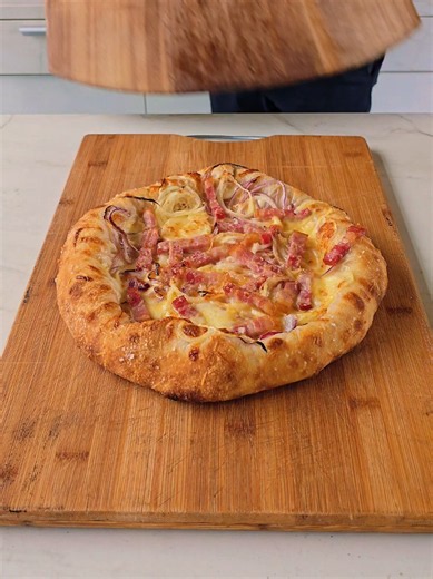 Fugazza con queso: receta de focaccia rellena paso a paso