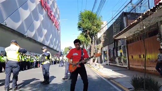 Es martes y aunque todavía nos queda lejos el fin de semana. Les dejamos una de las canciones favoritas de los pastifans para que la espera sea menos pesada. 🎶💫🌟 | Grupo la Pastilla
