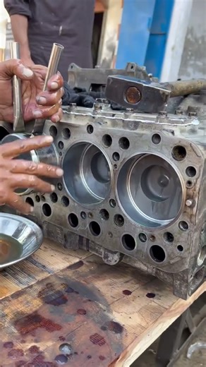 How to install truck engine piston ring #fblifestyle #mechanic #enginering #pistonengine #reels