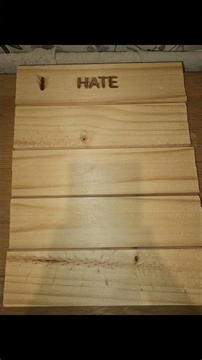 DIY Wall Sign #newvideo #woodscraft #wooddesigner #wood #diy #recycledwood