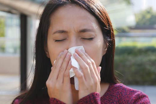 Symptômes Covid : en ce moment, fièvre, durée, que faire ?