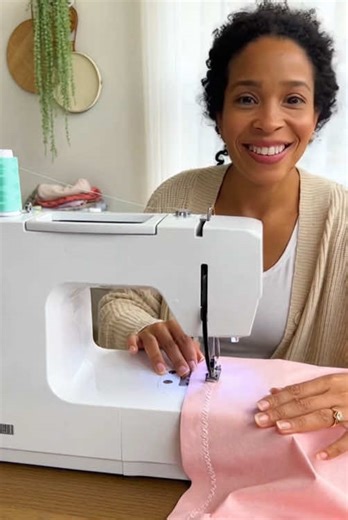 Designed for modern makers, this sewing & quilting machine combines precision and simplicity. #sewing #sewingtiktok #sewingmachine #sewingtutorial #beginnersewing