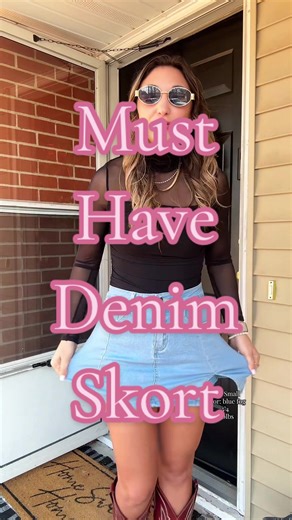 Forever obsessed with this denim skort! high-waisted, stretchy, with built-in shorts and real pockets! Definitely a closet staple! #denimskort #skort #skortoutfit #denimskirt #tiktokshopcreatorpicks