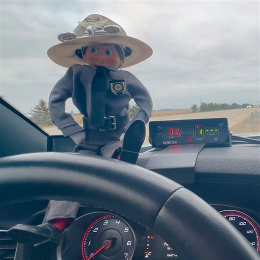🚨 Watch out for Trooper Radar in a crossover near you! He is keeping an eye out for speeders on Ohio interstates this holiday season. OSHP and Trooper Radar are reminding motorists to #SlowDown during their holiday travel to ensure everyone arrives to their destinations safely. #OSHPElfRadarRideAlong | Ohio State Highway Patrol