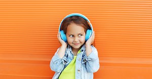 Kindermusik gibt’s auch in cool: 20 Playlist-Ideen