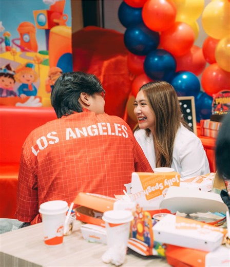 It’s really true that when I love, I love hard— especially when it’s with someone who truly loves me. I’ll give my all because he deserves nothing less. He loves me, cares for me, and accepts me fully. That’s why I wanted to give him a birthday he would never forget🥹 Booked everything last July, bought the gifts early, planned every detail from inviting his friends and family, hiding the presents, getting a photographer, to adding two mascots para mas enjoy at mas memorable talaga. I really wan