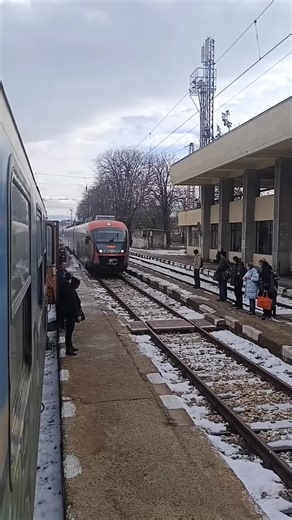 БВ1622 ПРИСТИГА НА ГАРА КОСТЕНЕЦ 🥰🥰#@BDZ VELINGRAD @BDZ_Trainspotter_Pernik_BG @Bulgarian_spotter @Kebab4oBG @Bulgarian_Railways