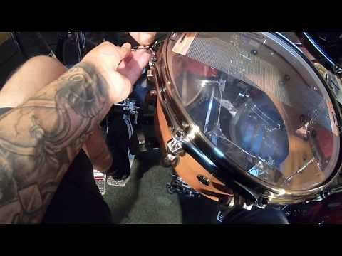 TVMaldita Presents: Aquiles Priester te mostra como afinar a sua caixa!!!