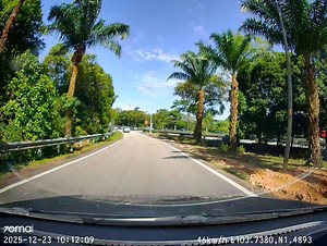 Min minta tlg mbjb towing keta ni. Dah bamyk ari keta ni terbiar kat susur turun dr Tasik Merdeka hala Taman Tasik. Dari Inbox CRJ. Lokasi susur turun ke Jalan Tun Abdul Razak menghalla Taman Tasek dari Jalan Datin Halimah (Kolam Air) Mohon kerjasama pihak Majlis Bandaraya Johor Bahru (MBJB) . Terima kasih. | Community Roda Johor - CRJ