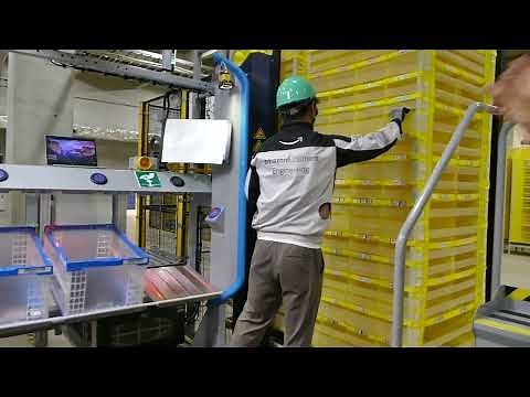 Amazon千葉みなとFC ピッキングステーションでの作業
