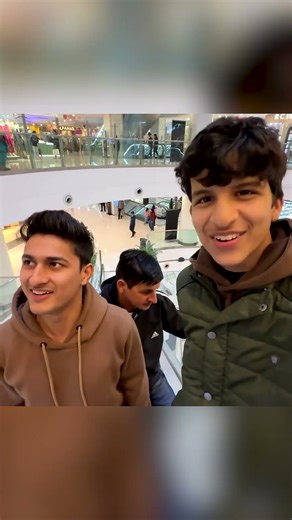 😱 Mall Me Piyush Ne Pakda Ek Serial Killer ! 🔍 #SouravJoshi #SerialKiller #piyush