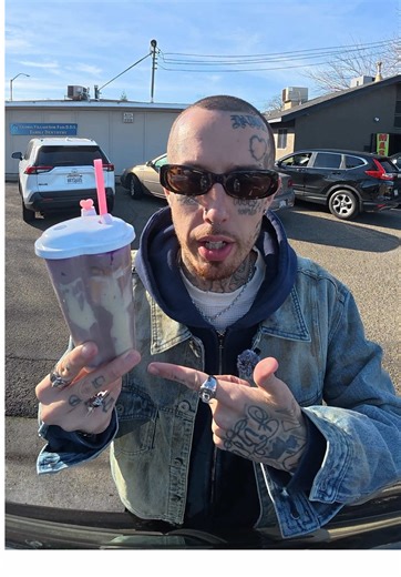 Modesto California📍We finally made it to the “@Hellacakes” Grand Opening!!! 🧁🥇🔥 She just dropped her collab meal with the homie @Ivan Delos Reyes so you know I had to pull up & check it out!!! Family this spot is absolutely OFF THE CHAIN!!! She is doing her damn thing with these cupcakes they were like chocolate pillows lmfao!!! 🤤✅ She’s got all the sweets on deck but she’s also got Birria Fried Rice, & Birria Egg Rolls!? Her food is just as good!!! 🤯 Y’all do not sleep on her everything s