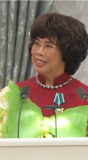 Anh hùng Lao động Thái Hương nhấn mạnh, “đất sẽ nở hoa” và tình hữu nghị giữa hai dân tộc Việt Nam-Liên bang Nga luôn được củng cố, phát triển bền chặt. Những nhà khoa học, những người nông dân, công dân Việt Nam và Nga sẽ trở thành những người bạn trên những cánh đồng màu mỡ, đời nối đời sẽ ấm no hạnh phúc. Nguồn: youtube.com/@TAPDOANTH #vietnam #russia #PutinVladimir #ThaiHuongGroup #nga #tongthongnga #tapdoanth #anhhùng #huanchuong #anninh | O2TV