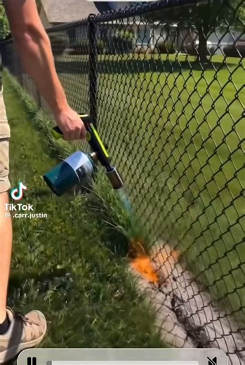 🔥 Dad doesn’t need another tie… he needs THIS!Still stuck on Father’s Day gifts? Get him a propane torch that actually makes yard work fun. Watch it annihilate weeds along fences, pavers, and driveways with intense heat — no chemicals, no endless pulling by hand.Works smarter, not harder. Kills them down to the roots in seconds. Perfect tool shed upgrade! 🔥Safety first — clear flammables and use responsibly.Who’s grabbing one for their dad (or themselves)?