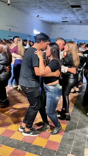 Me encantó esta parejita un 10 los bailarines del chaco #cumbias #destacar #sonideras #mexicanas