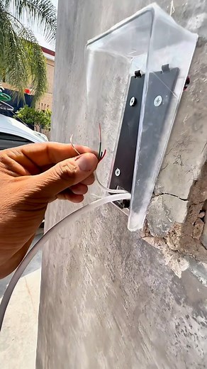 635 reactions · 49 shares | Así de fácil conectas tu video portero #hikvision a tu chapa eléctrica. . . . . . . . . . . . #ipsseguridad #videoportero #videoporteroip #videoporterohikvision #tutorial #seguridad #recomendacion #cctv #seguridad #camarasdeseguridad #reels #zapopan #camaradeseguridad #cctvinstaller #ipsteam #cctvinstallation #guadalajara | Ingeniería en Proyectos de Seguridad | Facebook