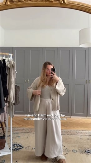 Olivia Pflegerl on Instagram: "Seit ich 16 bin, versuche ich, meinen Körper zu kontrollieren. Werbung/ Mit Diäten, Regeln, immer neuen Ansätzen. Und trotzdem hatte ich lange das Gefühl, dass nichts davon wirklich funktioniert. Vor ein paar Jahren kam dann die Lipödem-Diagnose. Ich hatte mehrere Operationen und konnte danach wieder zu meinem Normalgewicht finden. Aber wirklich in Balance war ich trotzdem nicht. Mit der Zeit kamen Beschwerden dazu, die ich lange nicht einordnen konnte. Innere Unru