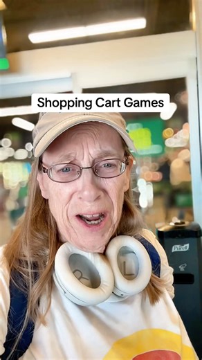 Where will it land? Shopping cart games #shoppingcart #groceryshopping #foodshopping