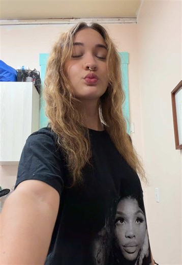 Hali‘a ✨🪐 (@aloha_halia)’s video of how to throw in a circle baseball