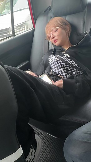 😪