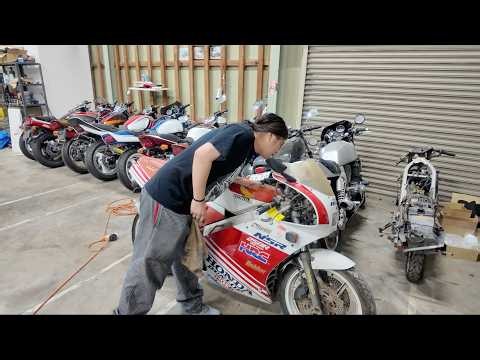 おい!!ふみっちょ!!!バイクのレストアしろよ!!!!!!!!!!!