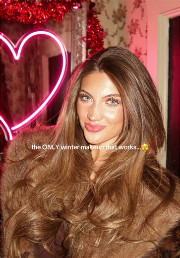 The Ultimate Winter Makeup Tutorial for a Glowy Look