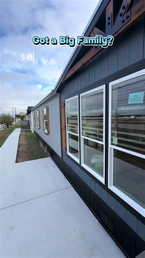 Looking for a 5 bedroom home? Check out this Modern Farmhouse! This spacious floorplan can be a 4 Bed 2 Bath Huge Den or 5 Bed 3 Bath! Over 2,300SqFt!! Packed with Luxury Features Throughout this gorgeous home feels like a custom built home! Call/Text 915-316-8306 for more information. RBI36690 #newmobilehome #dreamhome #farmhouse #mobilehomemansion #familygoals