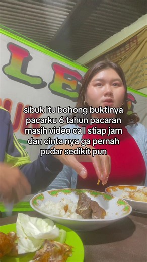 Sibuk Itu Bohong: Bukti Pacaran 6 Tahun Masih Video Call Setiap Jam
