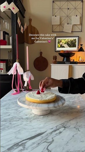 💗 This lemon raspberry cake was a dream and it’s perfect and easy to make for Valentine’s or