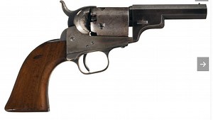 Les Colts Old Model et New Model Police revolvers