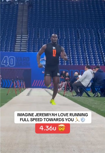 Jeremiyah Love Impresses with 4.36u Sprint at NFL Combine