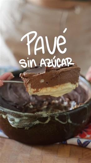 Gia Alfieri on Instagram: "Pavé sin azúcar agregada Hoy les dejo esta opción sin azúcar agregada con fibra para un antojo dulce 🫰🏽 de la mano de @broterrapy Pave sin azúcar Para la base 1 taza de harina de avena Broterra 3 huevos 1 cda de edulcorante 1 cda de vainilla 1 cdita de canela 1 cdita de polvo de hornear 1/4 de taza de aceite de coco 1 cda grande de Chía Broterra 1. Primero vamos a batir los huevos con el edulcorante, el aceite y la vainilla. 2. Sumar los ingredientes secos e integrar