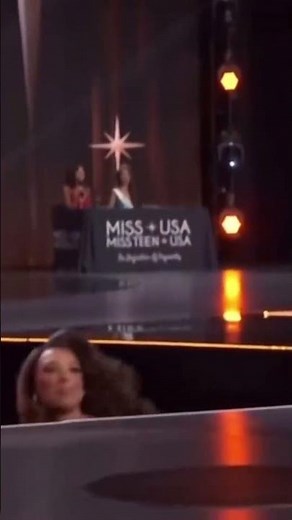 Shocking Moment at Beauty Pageant Goes VIRAL