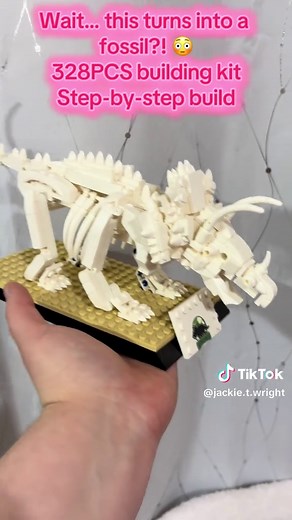 Creating a Dinosaur Fossil from Building Blocks