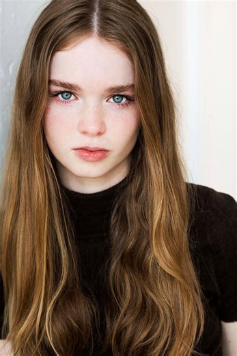 Summer H. Howell | Actriz, Especialistas