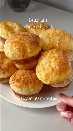 Easy Brazilian Cheese Bread (Pão de Queijo) – Blender Recipe