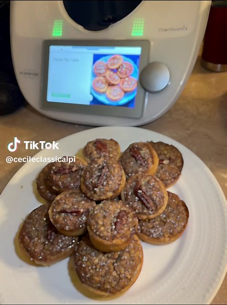 Delicious Pecan Pie Tarts Made Easy