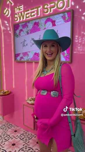 All Pink Everything: Western Fashion Chic 🌸💕