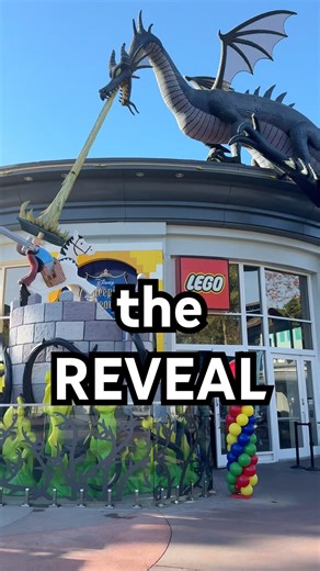 Downtown Disney Lego Store Sleeping Beauty Dragon NEW Lego Wall #short #disney #lego #disbeyland