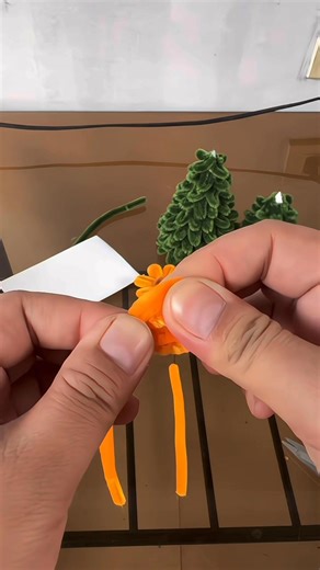 23K views · 226 reactions | Easy DIY fuzzy wire hair pin tutorial. Perfect cute accessory you can make in minutes. Follow along and try this simple craft. #fuzzywirecraft #hairpinDIY #DIYaccessories #fuzzywireflower #pipecleanercraft #hairclipdesign #cutehairclips #craftingtutorial #homediyprojects #minicrafts #diygirls | Craft Corner | Facebook