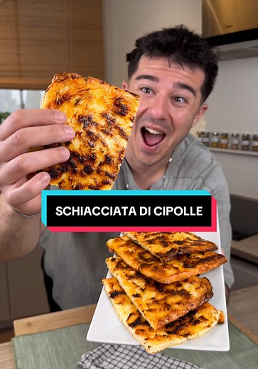 Schiacciata di Cipolle Croccante Senza Impastare