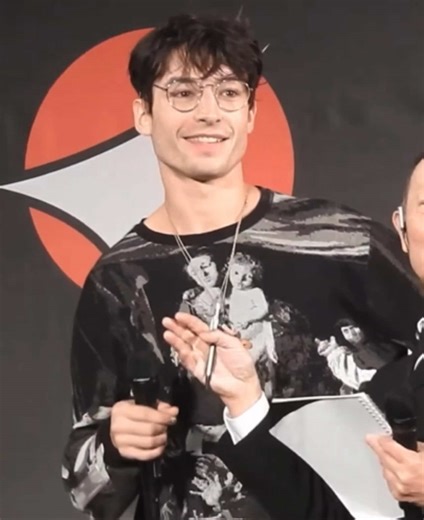 Behind the Scenes at Comic Con: A Unique Edit