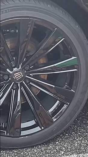 【盗難】トヨタクラウンクロスオーバー高級クロスオーバーSUV盗難事件ホイール装着⚠️バブボルト#toyota #crown #crossover #SUV #盗難対策